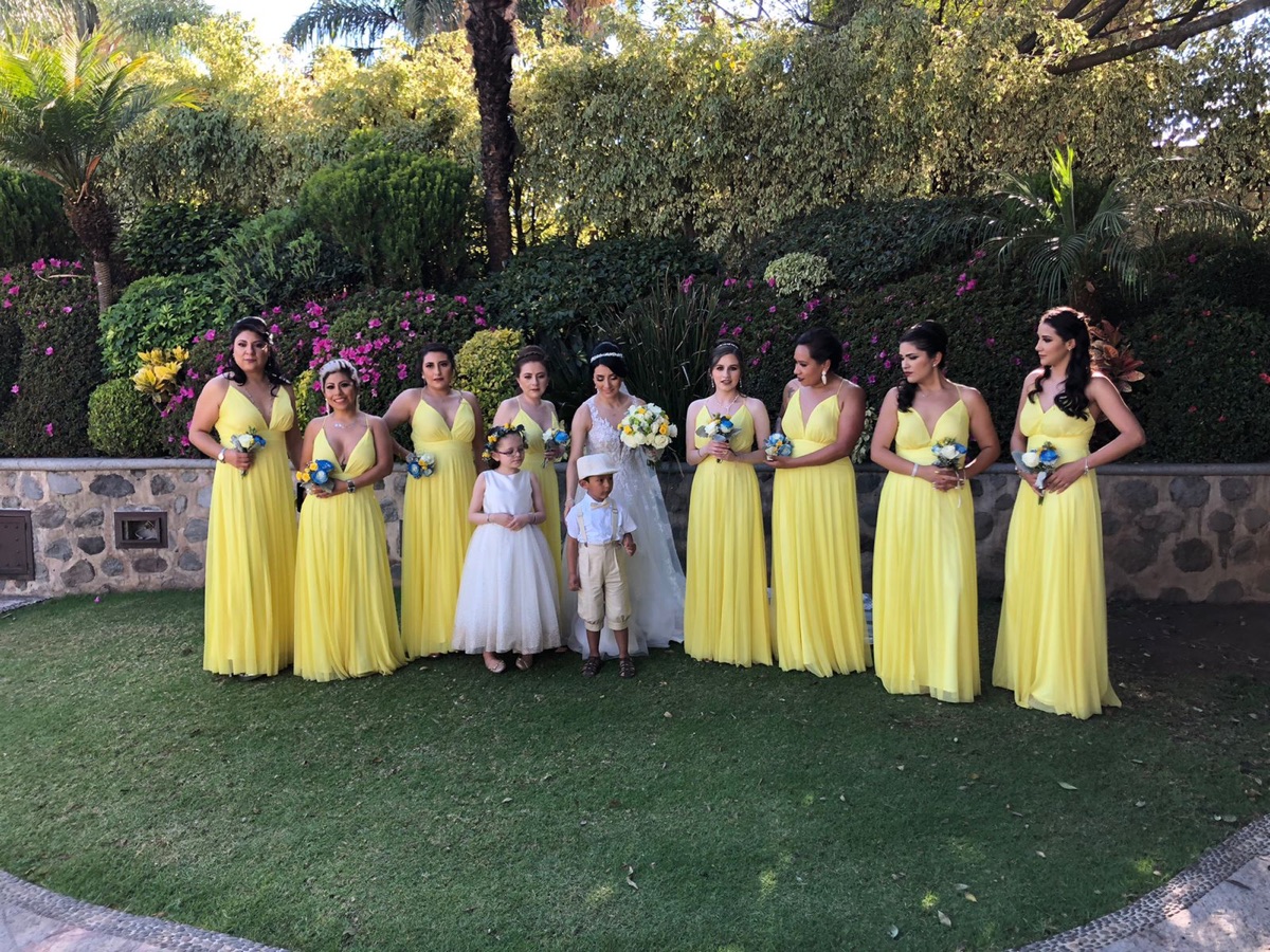 Ejemplo de vestidos en Amarillos