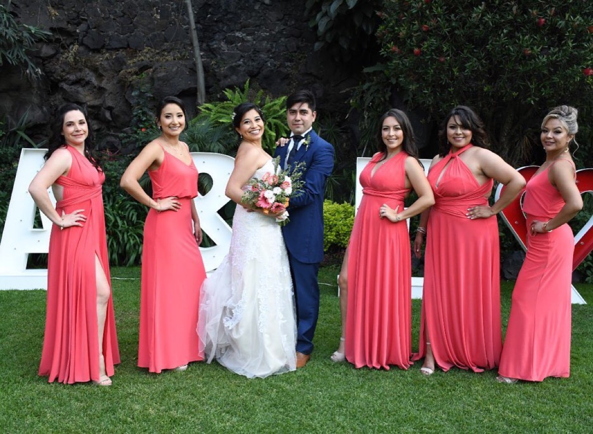 Ejemplo de vestidos en Coral