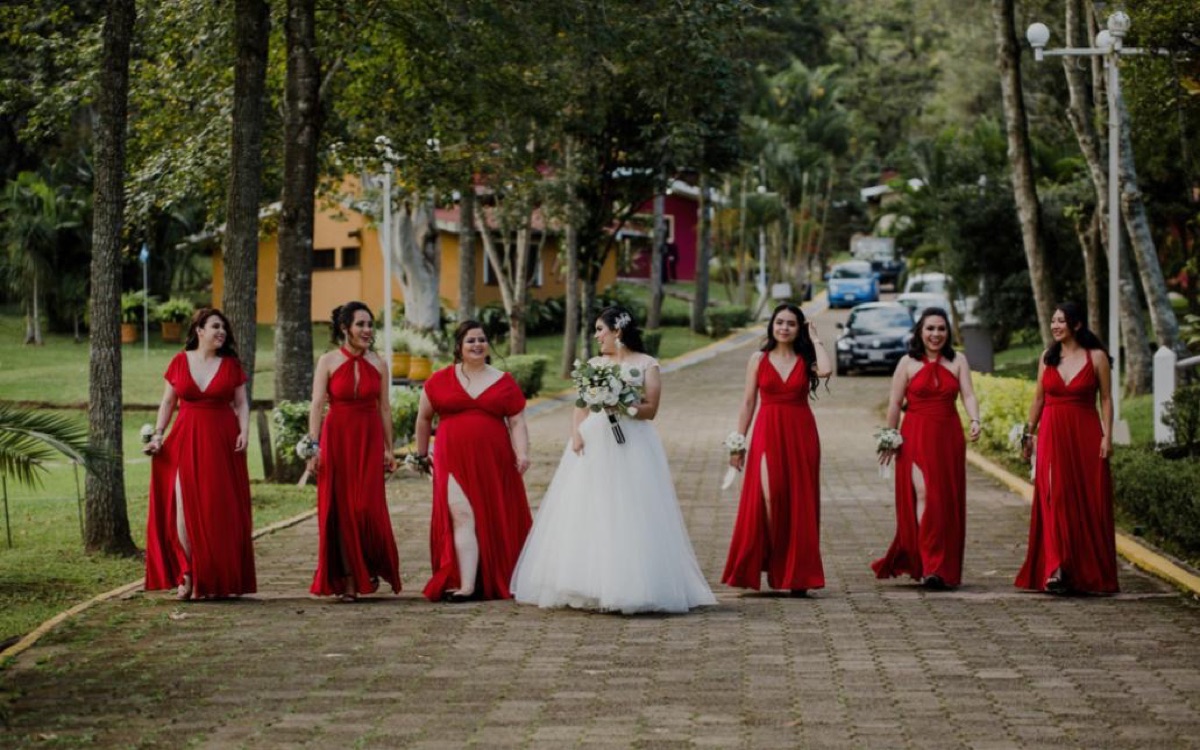 Ejemplo de vestidos en Rojos